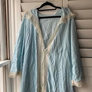 blue and white vintage lace robe